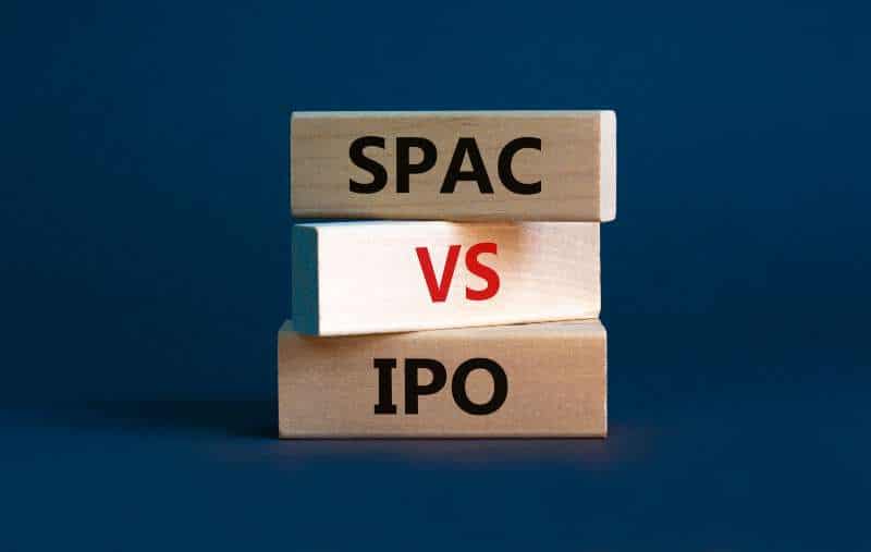 Spac vs Ipo blocks on blue background